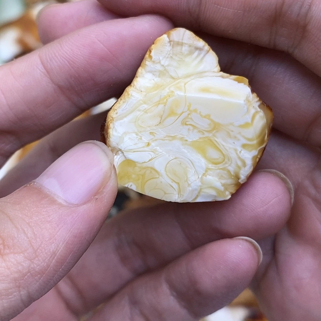 定制蜜蜡未镶嵌原石