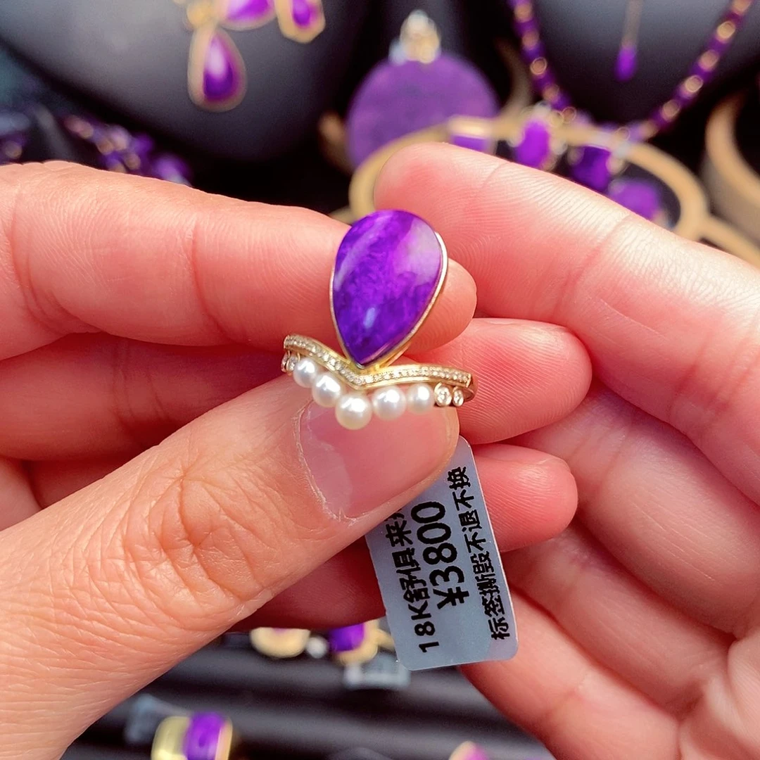 苏纪石（舒俱来）戒指18K金镶嵌