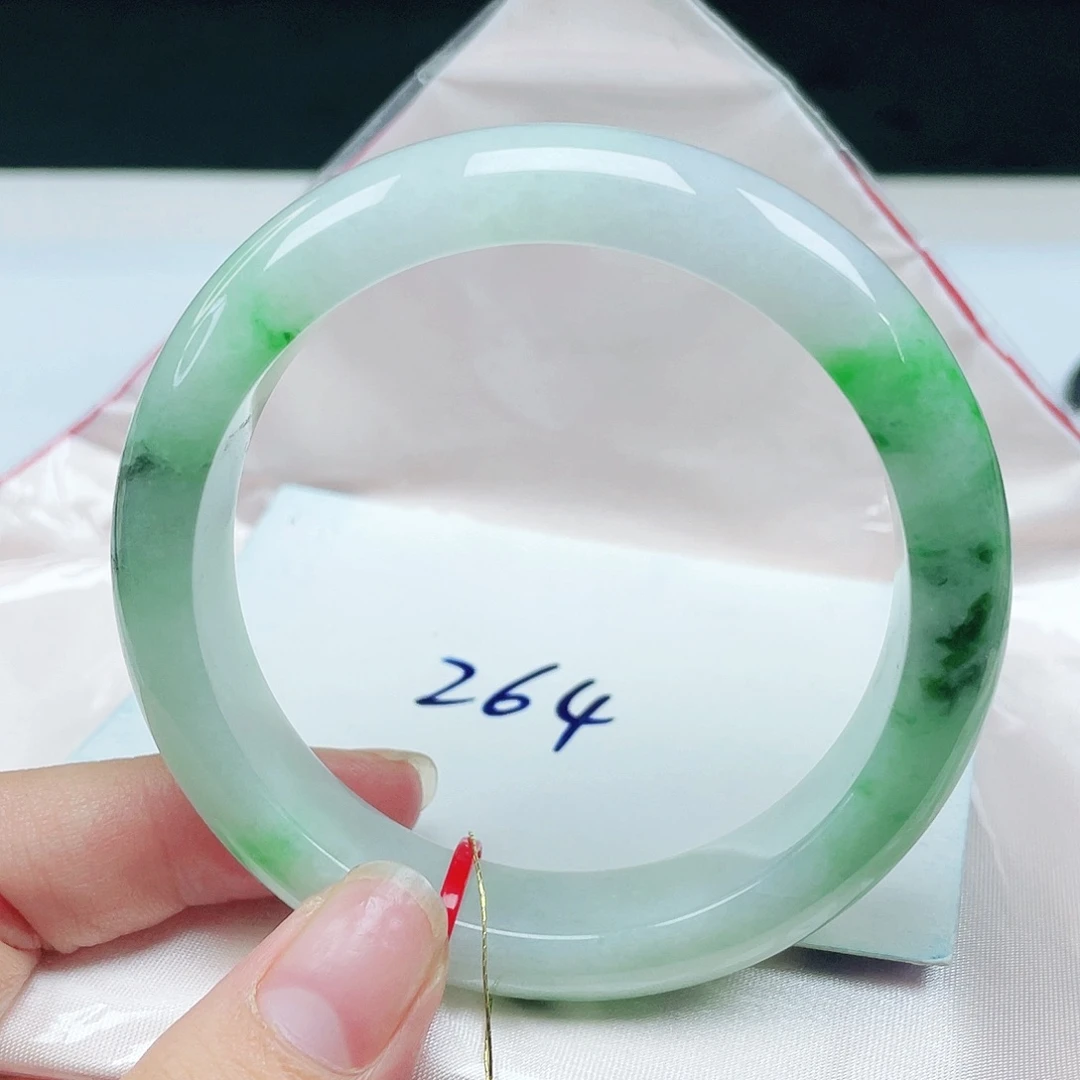 翡翠未镶嵌手镯正圈55.6