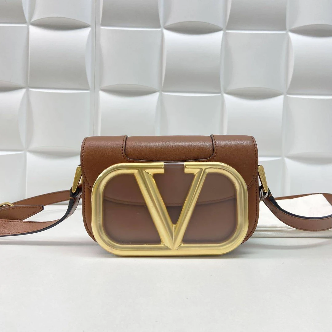 胖虎佳佳/华伦天奴/95新/公价0/箱包/单肩包/312507260086