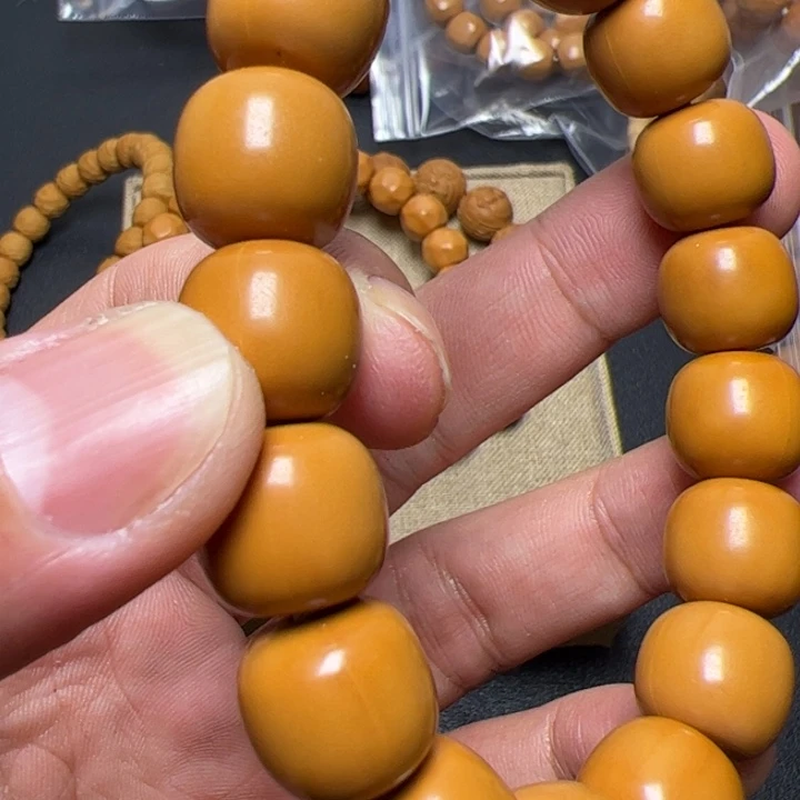 猴头核桃手串看看咯