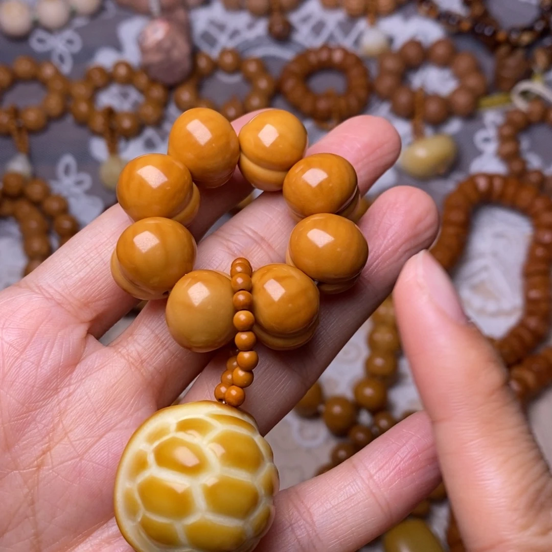 把件猴头核桃柯基屁桃龟甲