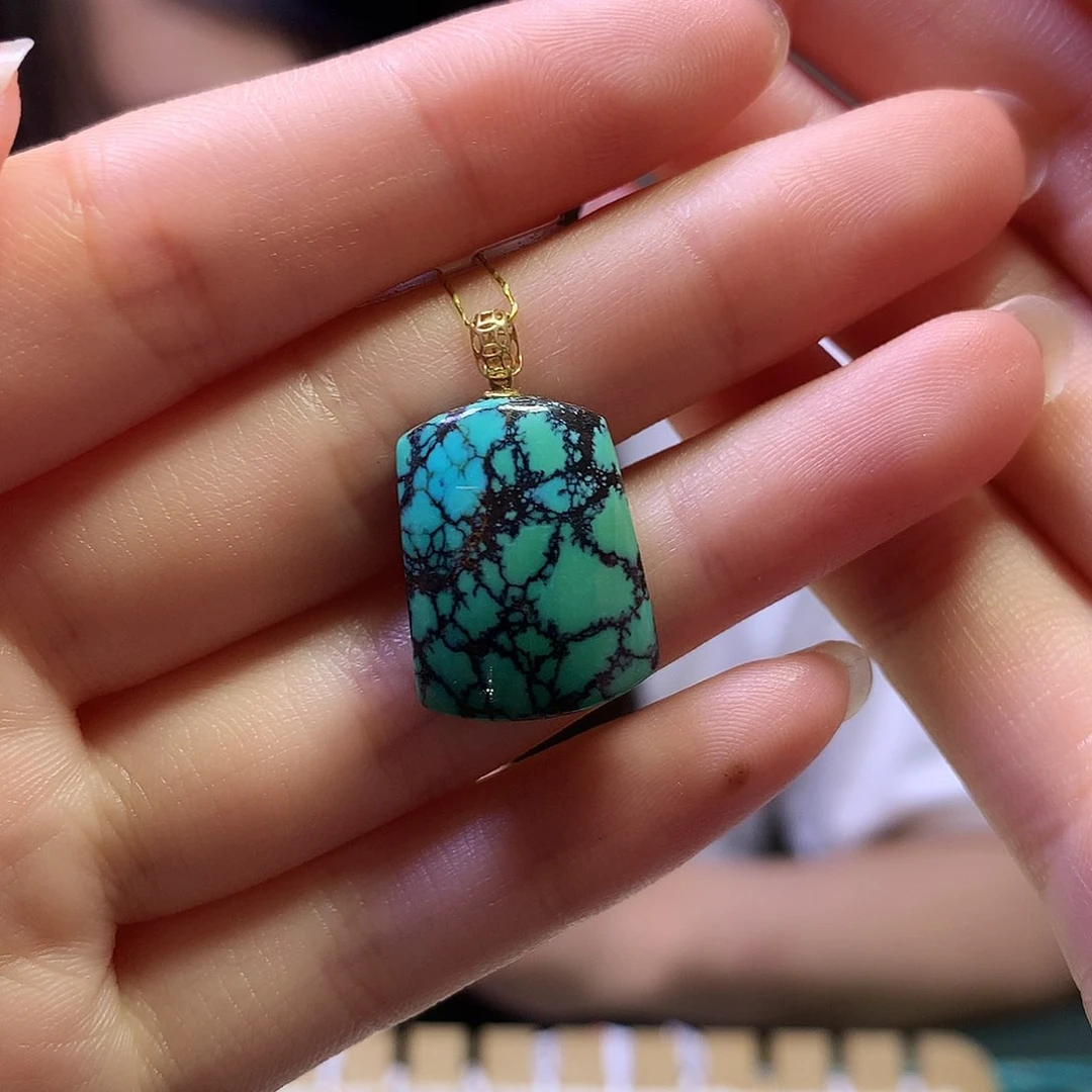 绿松石18K金镶嵌吊坠