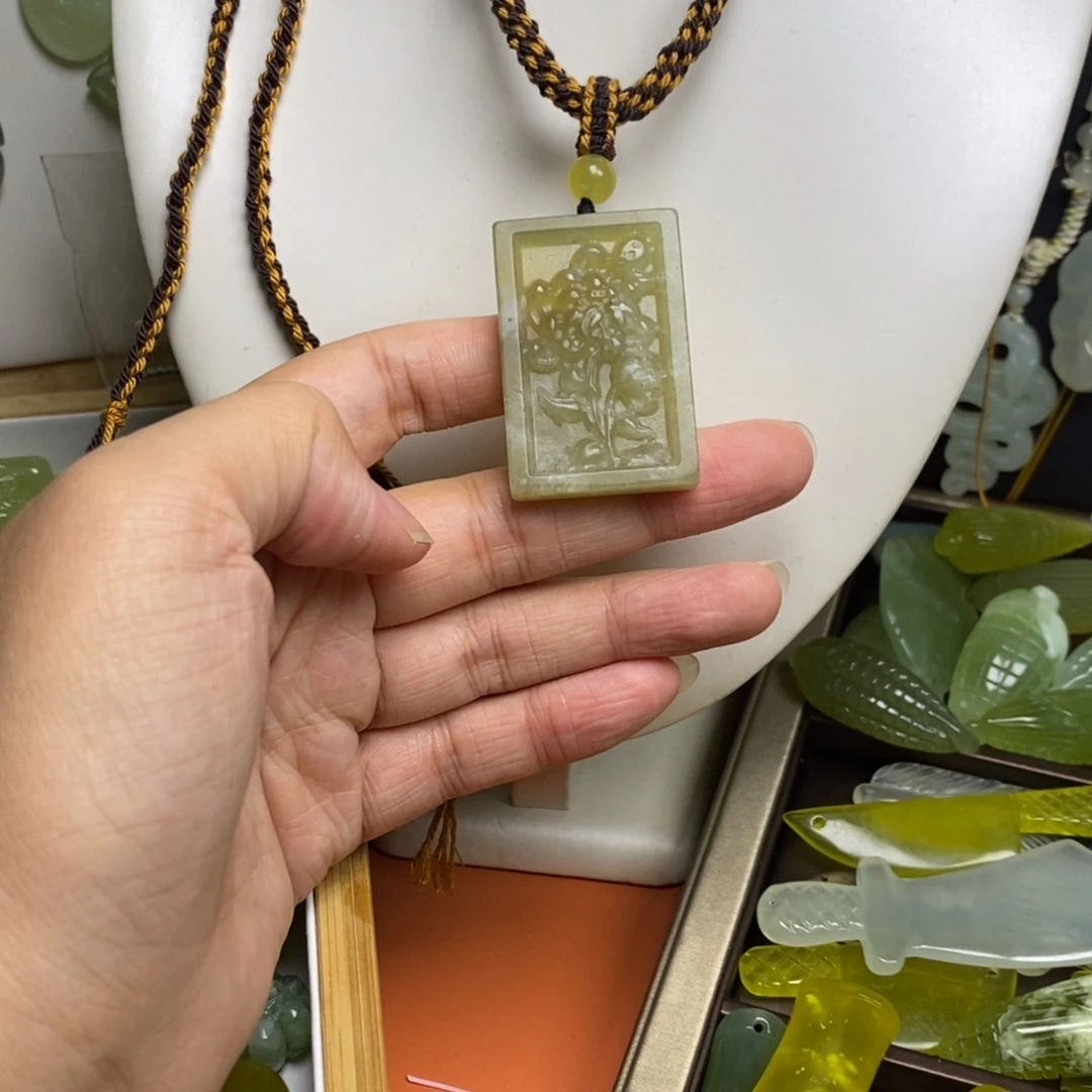 蛇纹石玉未镶嵌岫玉