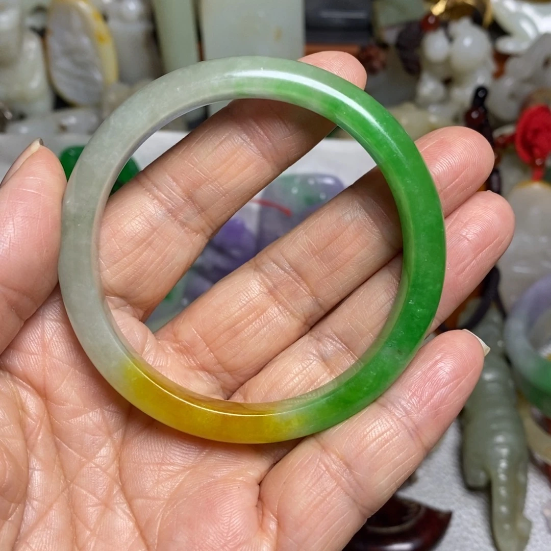 柒***后和田玉（糖玉）未镶嵌颈饰