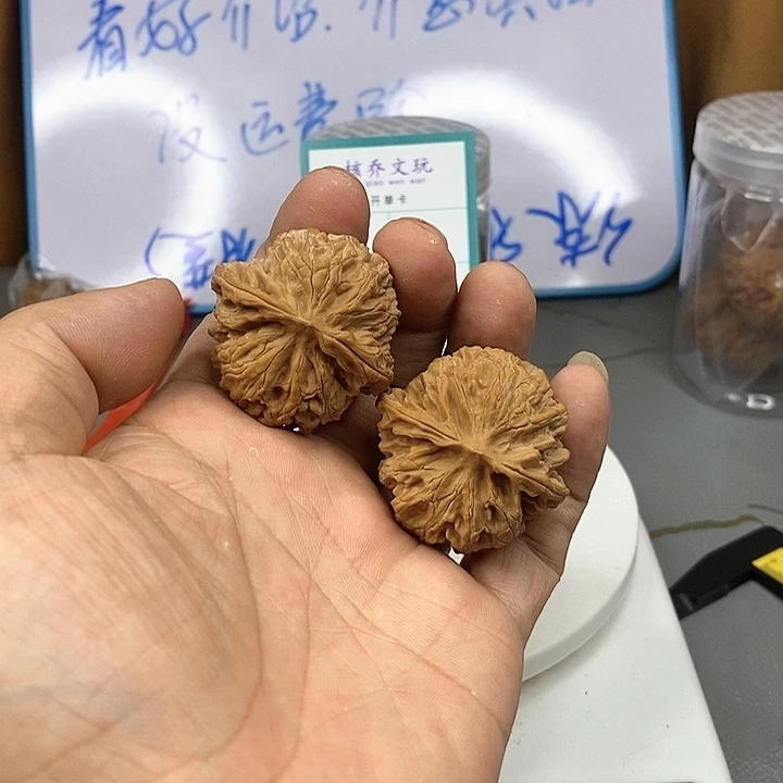 文玩核桃把件苹果园