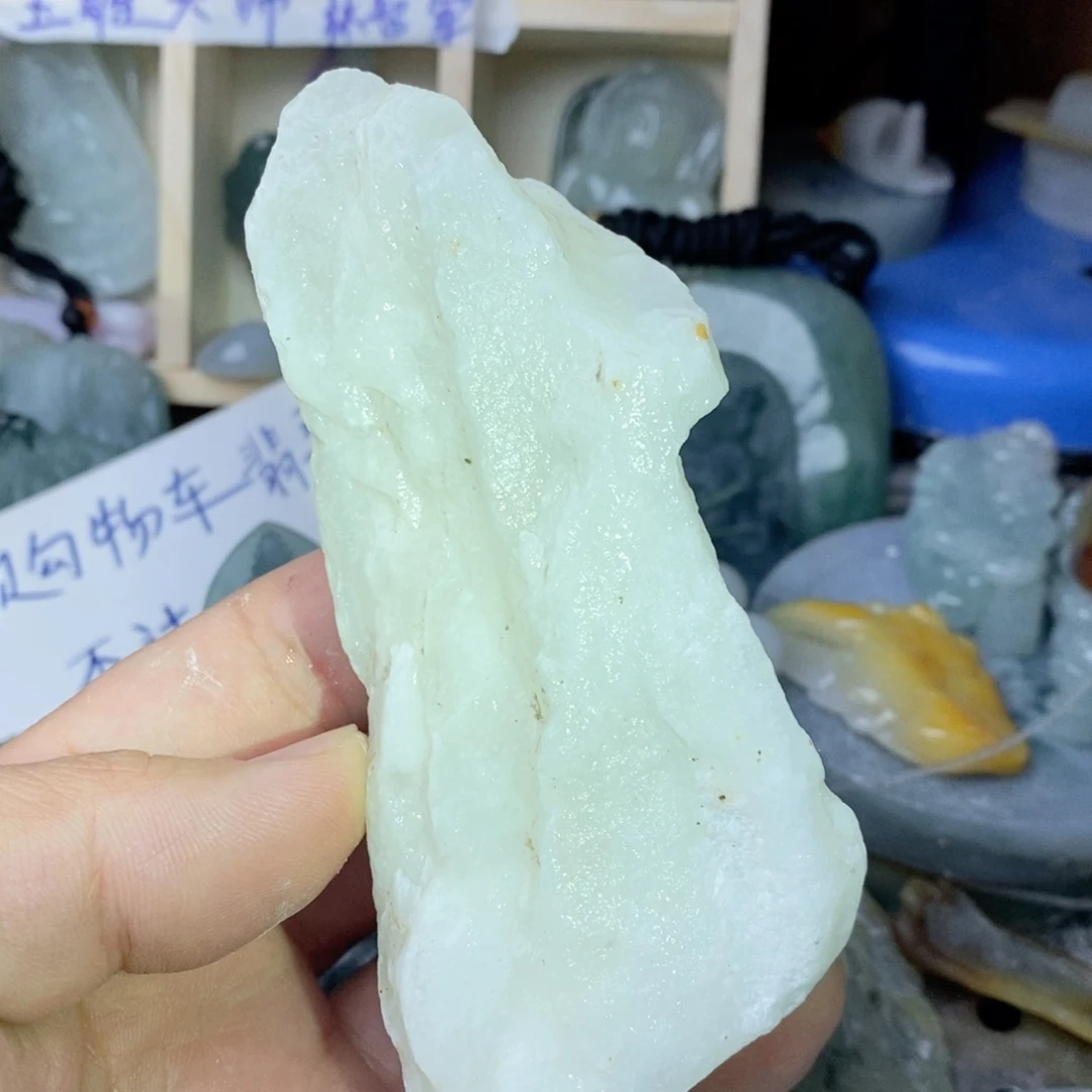 翡翠颈饰未镶嵌好