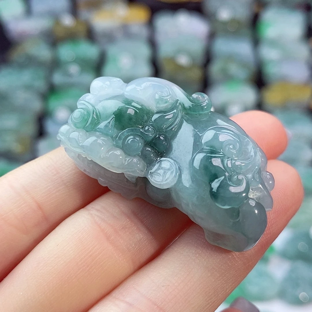 颈饰未镶嵌翡翠天然