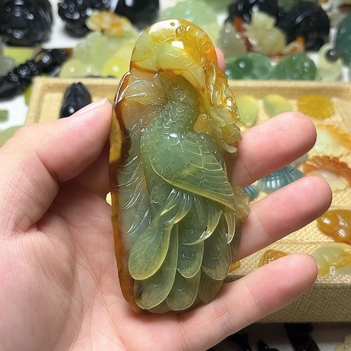 未镶嵌蛇纹石玉颈饰