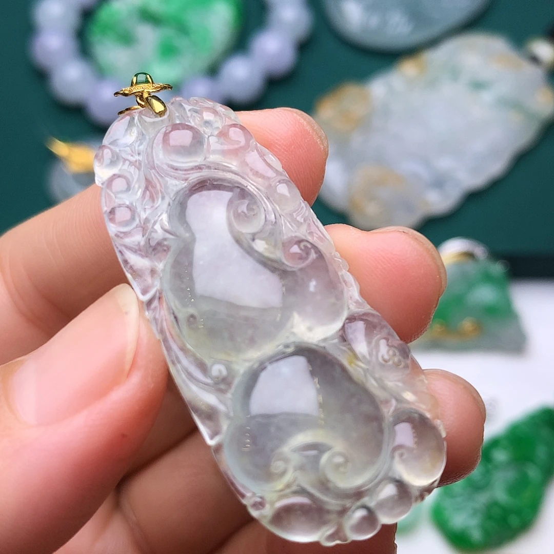 翡翠18K金镶嵌颈饰冰木那