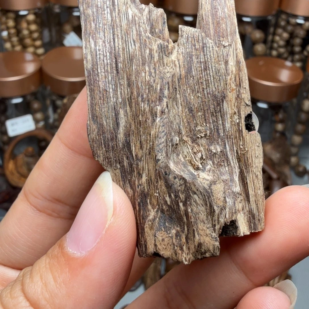 沉香沉香碎屑柬埔寨 品香料 10.35 克