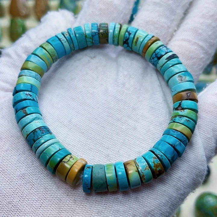 绿松石未镶嵌颈饰