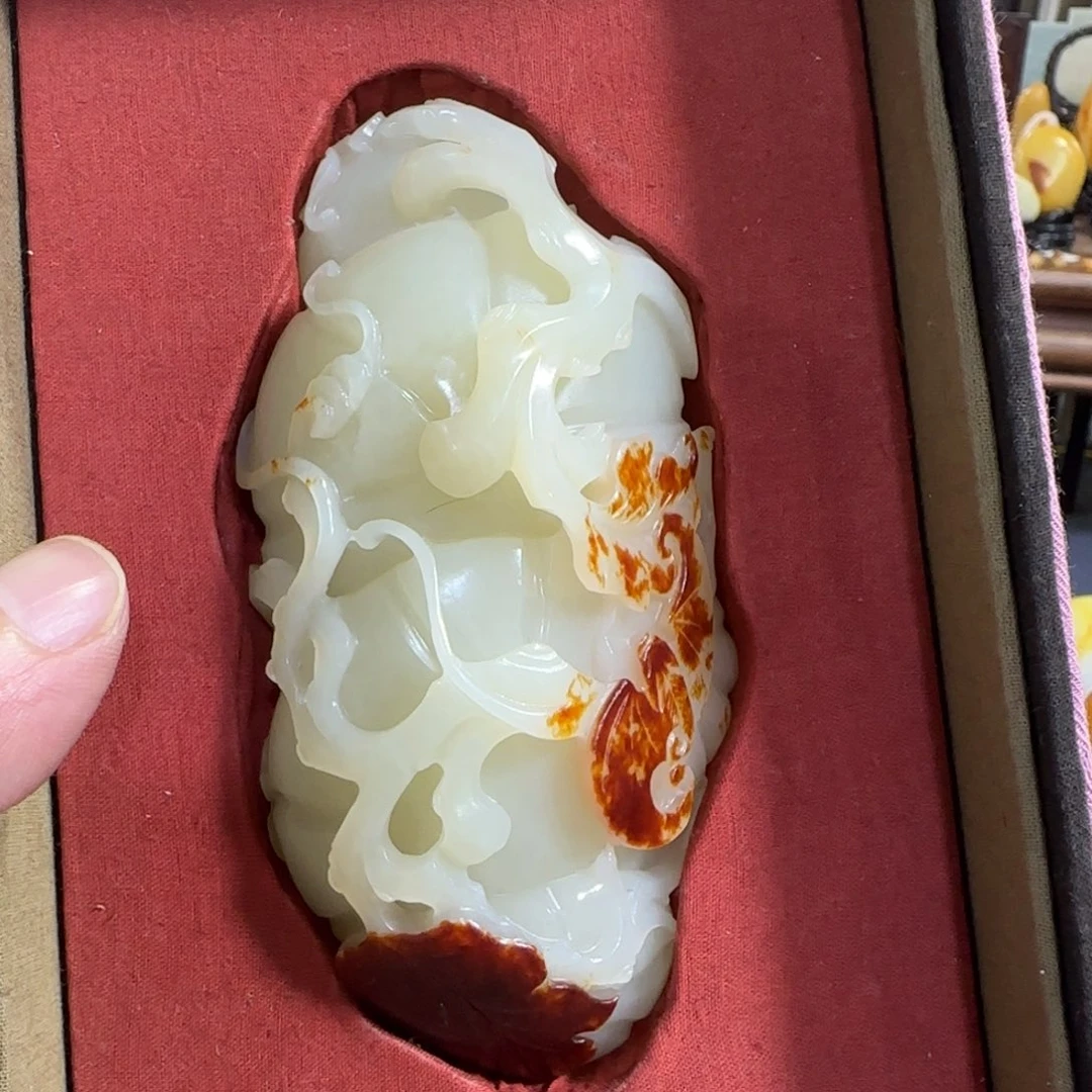 和田玉未镶嵌挂件叫**周