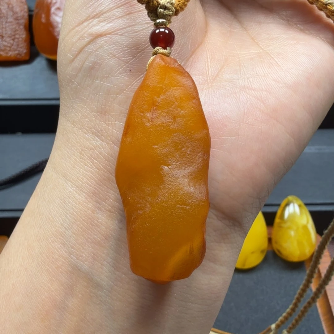 未镶嵌吊坠(赠链)琥珀