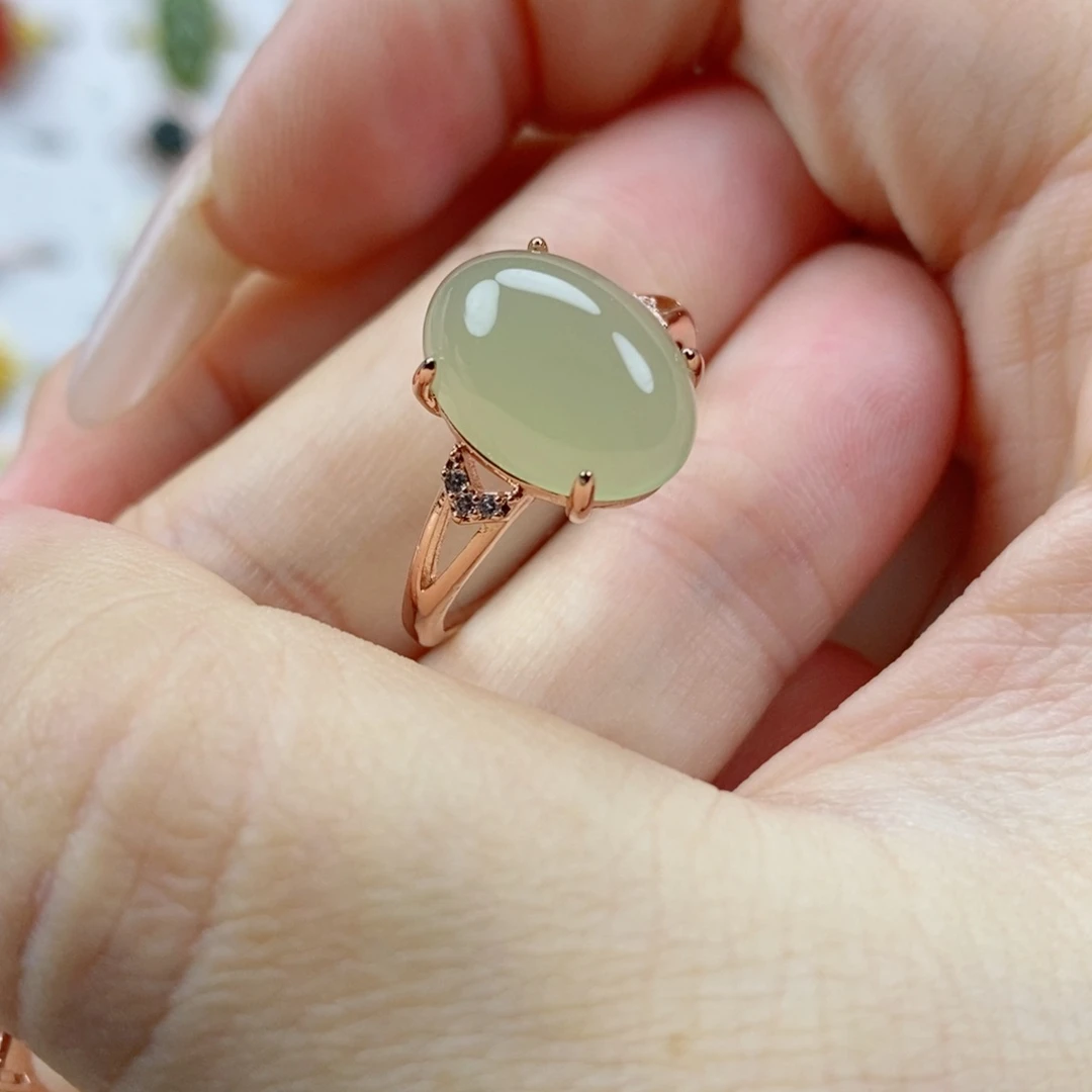 未镶嵌戒指和田玉