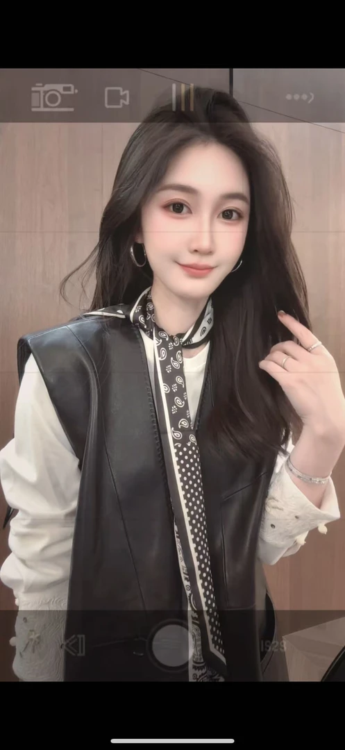 【间奏】秋上新高级感“蛋白皮”时尚轻奢百搭皮马夹 YW318