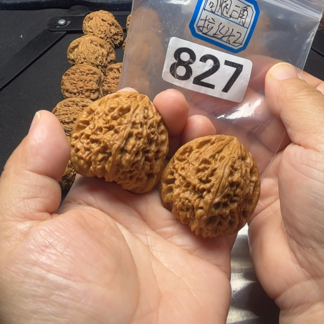 文玩核桃吊坠南疆4.2