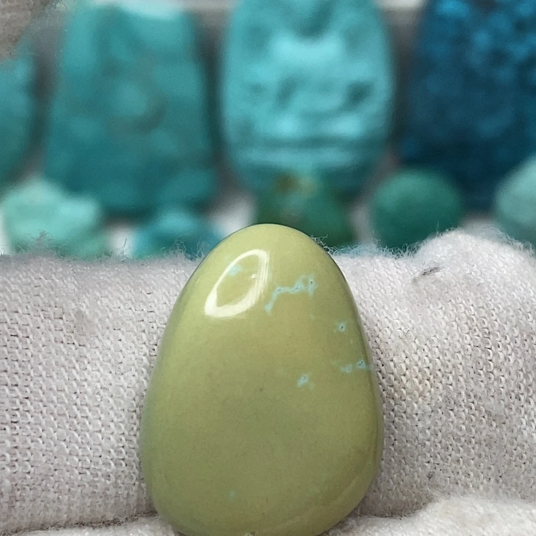 绿松石未镶嵌原矿绿松石地大质检