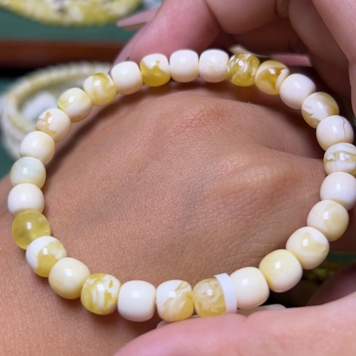 蜜蜡未镶嵌珠宝奇石