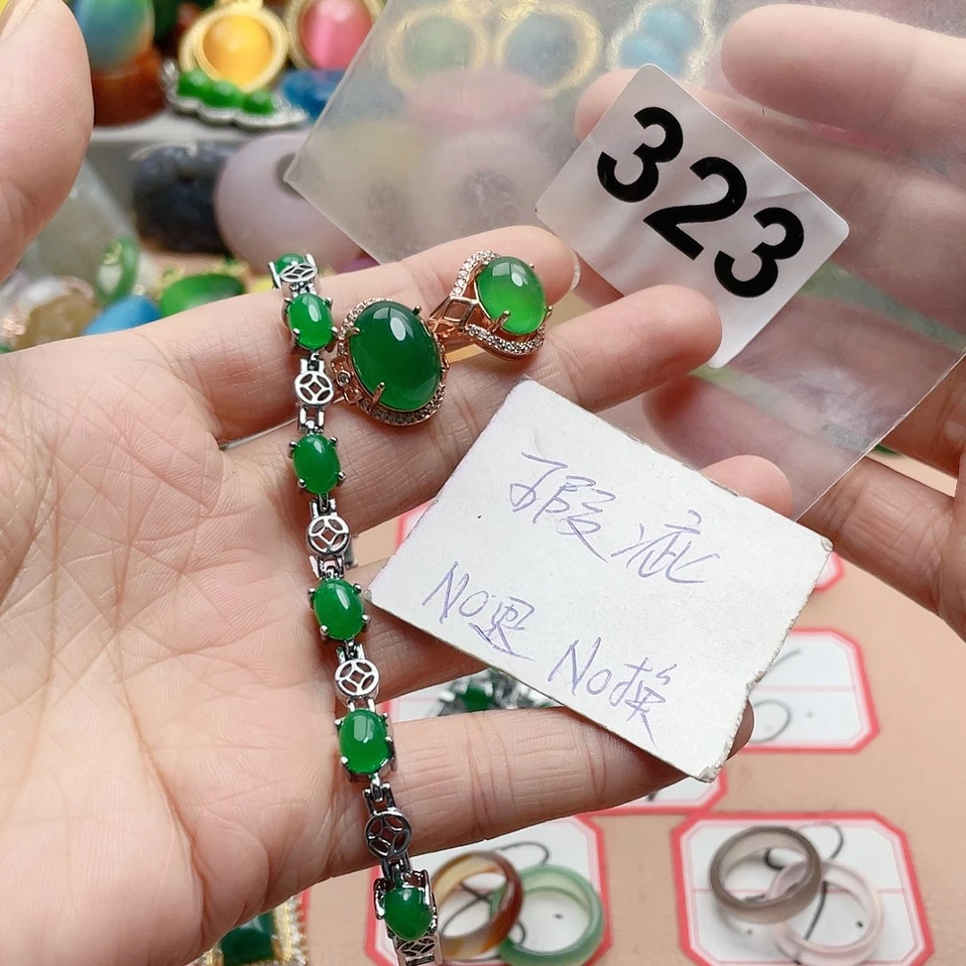 合金颈饰玛瑙/玉髓静*