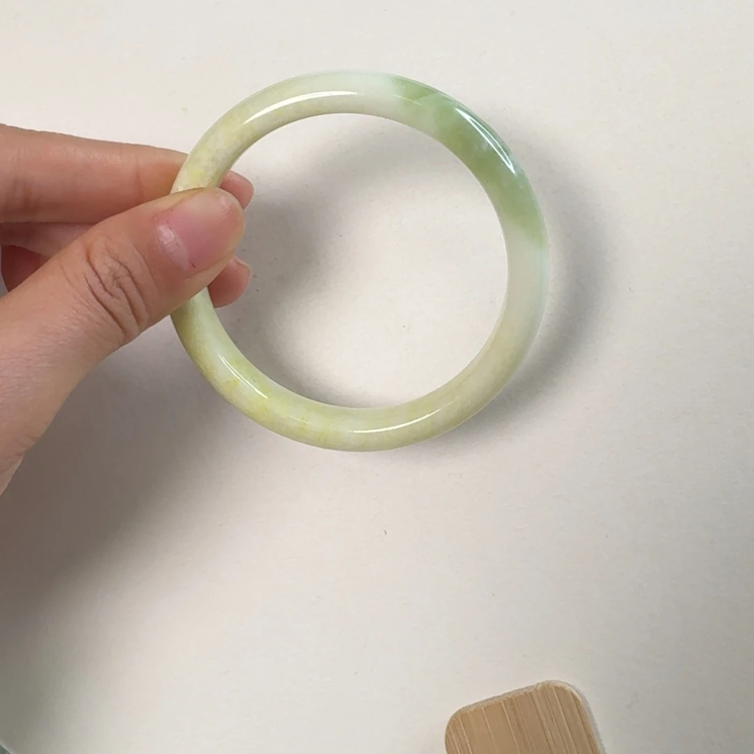 蓝田玉（蛇纹石化大理石玉）手镯未镶嵌半*?