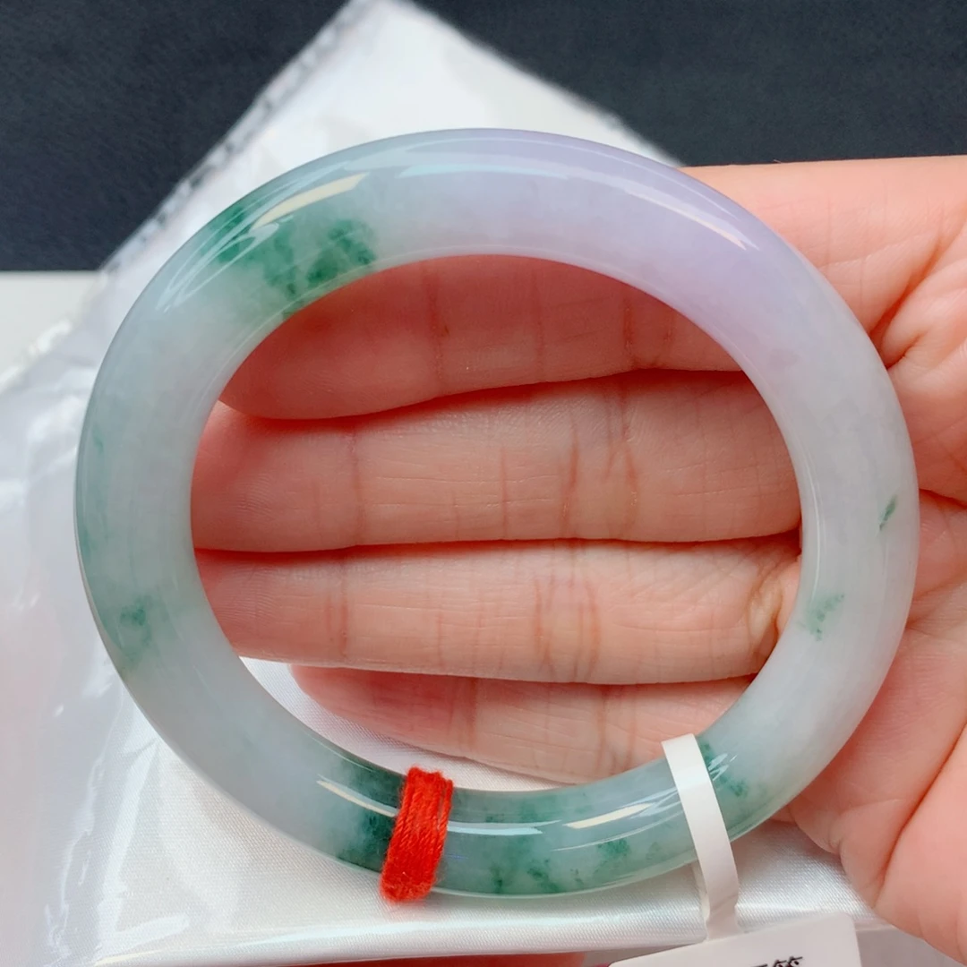 翡翠未镶嵌手镯55胖圆条 春带彩带飘花