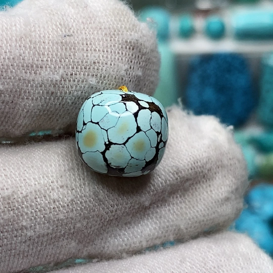 绿松石未镶嵌天然原矿 带武汉地大证书