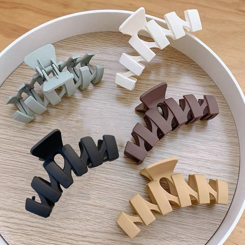 夏日龙骨抓夹女高级感后脑勺盘发鲨鱼夹2025新款网红大号发抓发饰