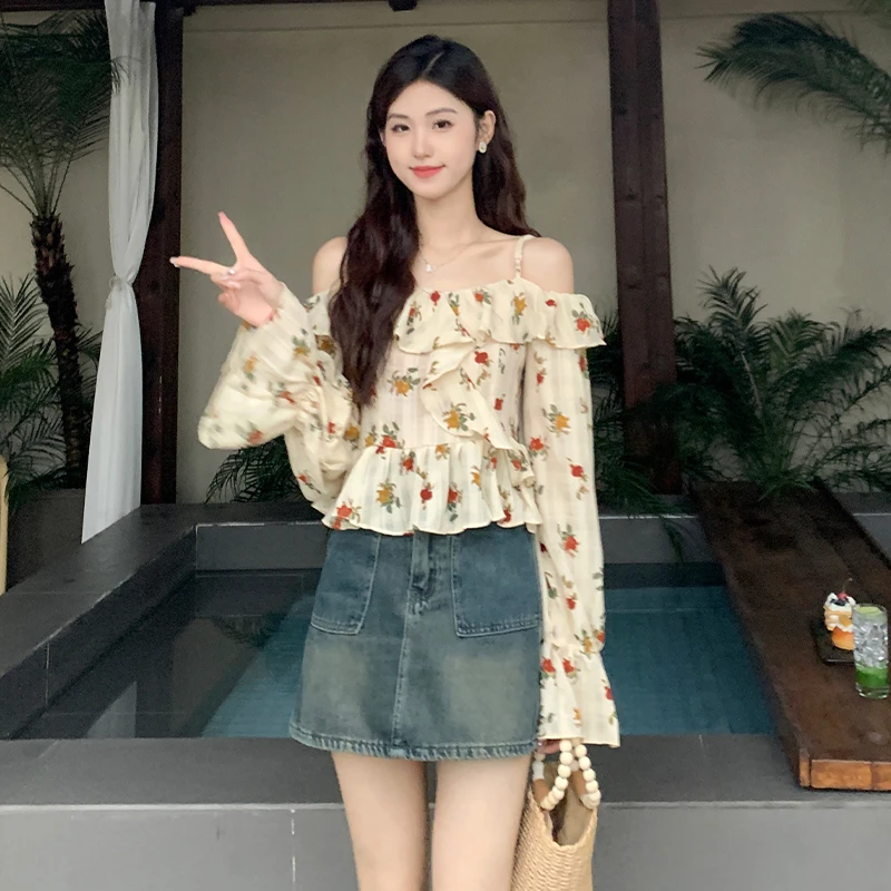【现货】复古碎花一字领露肩设计衬衫女2024夏季新款喇叭袖短上衣