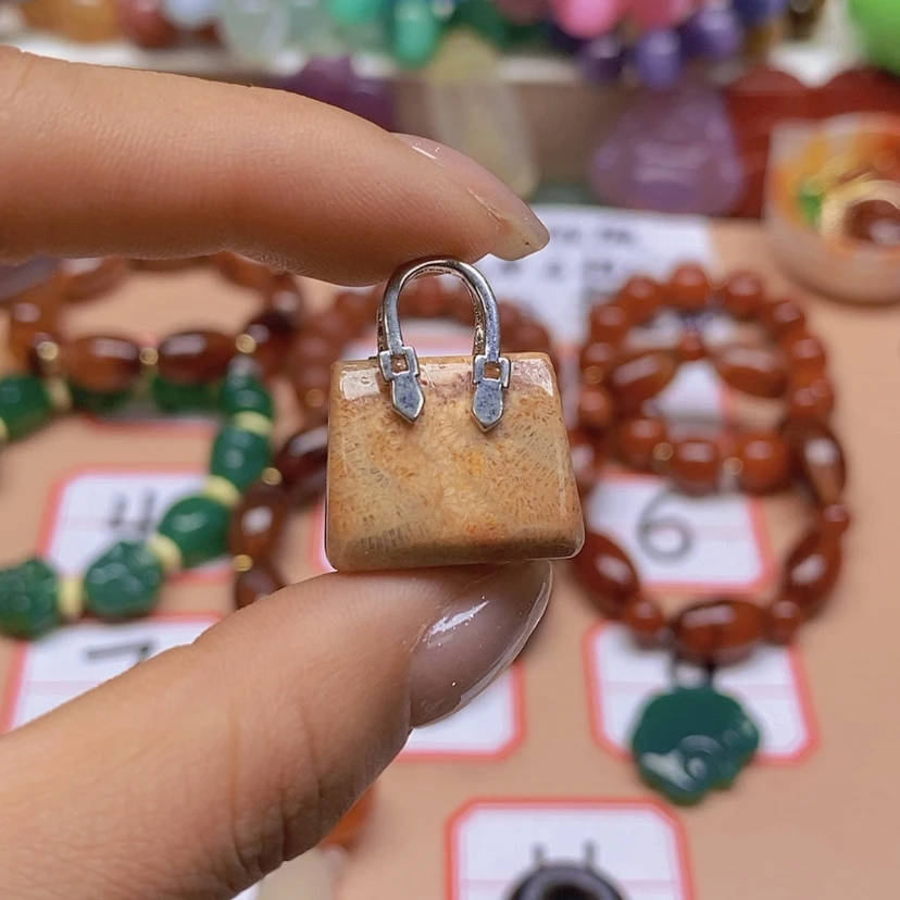 【闪购商品】玛瑙/玉髓颈饰未镶嵌咩****?