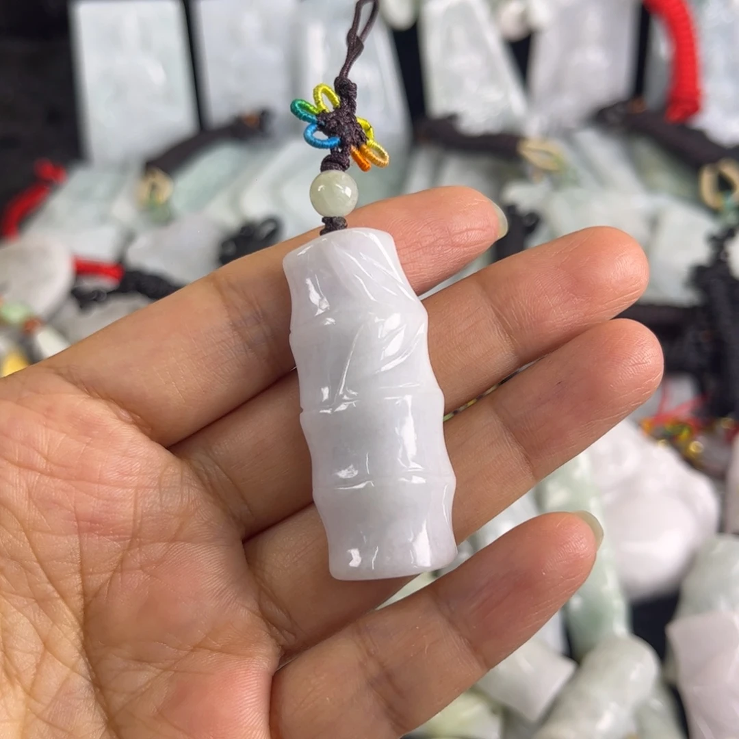 风***温翡翠未镶嵌吊坠(不含链)