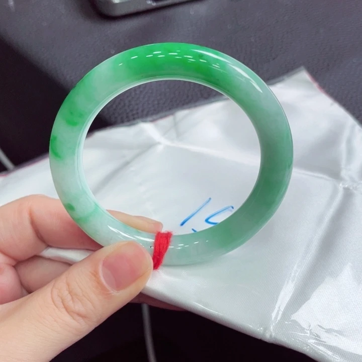 未镶嵌手镯翡翠翡翠