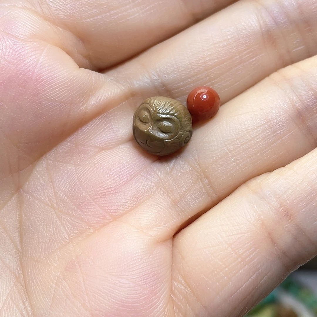 南红玛瑙配饰未镶嵌