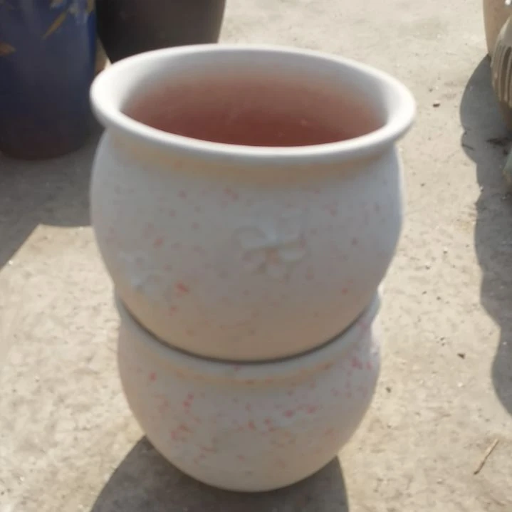 红陶用****?瑕疵两个盆子。。。