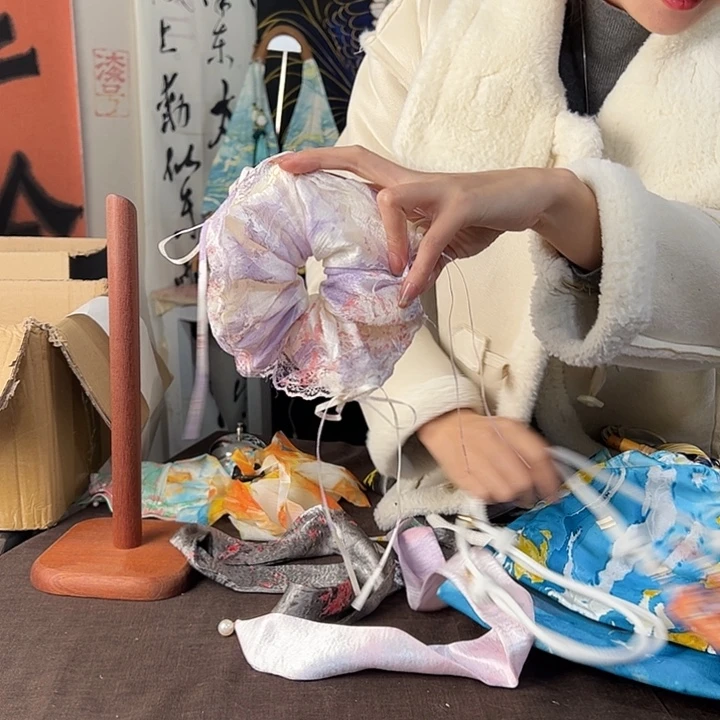 檀****735蕾丝发圈不退不换