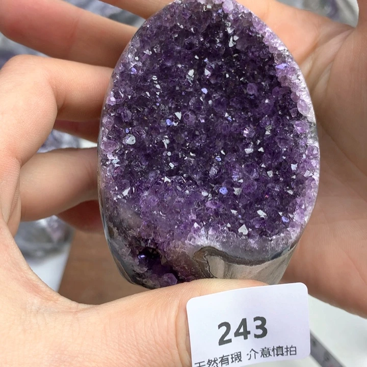 紫晶大型摆件（非配饰）未镶嵌