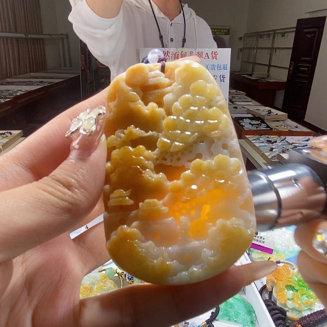 翡翠未镶嵌颈饰翡翠