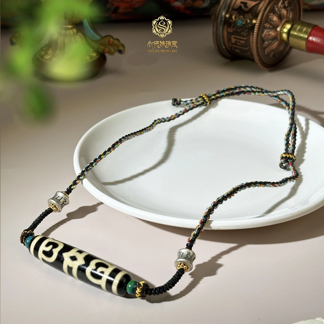 小师妹|莲师F帽玛瑙横款彩绳吊坠