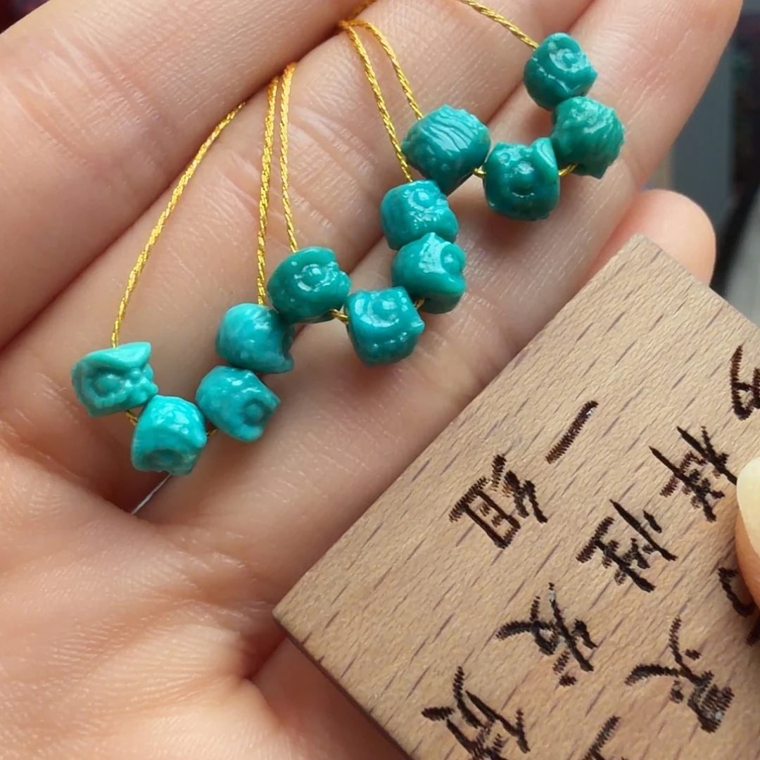 绿松石未镶嵌颈饰