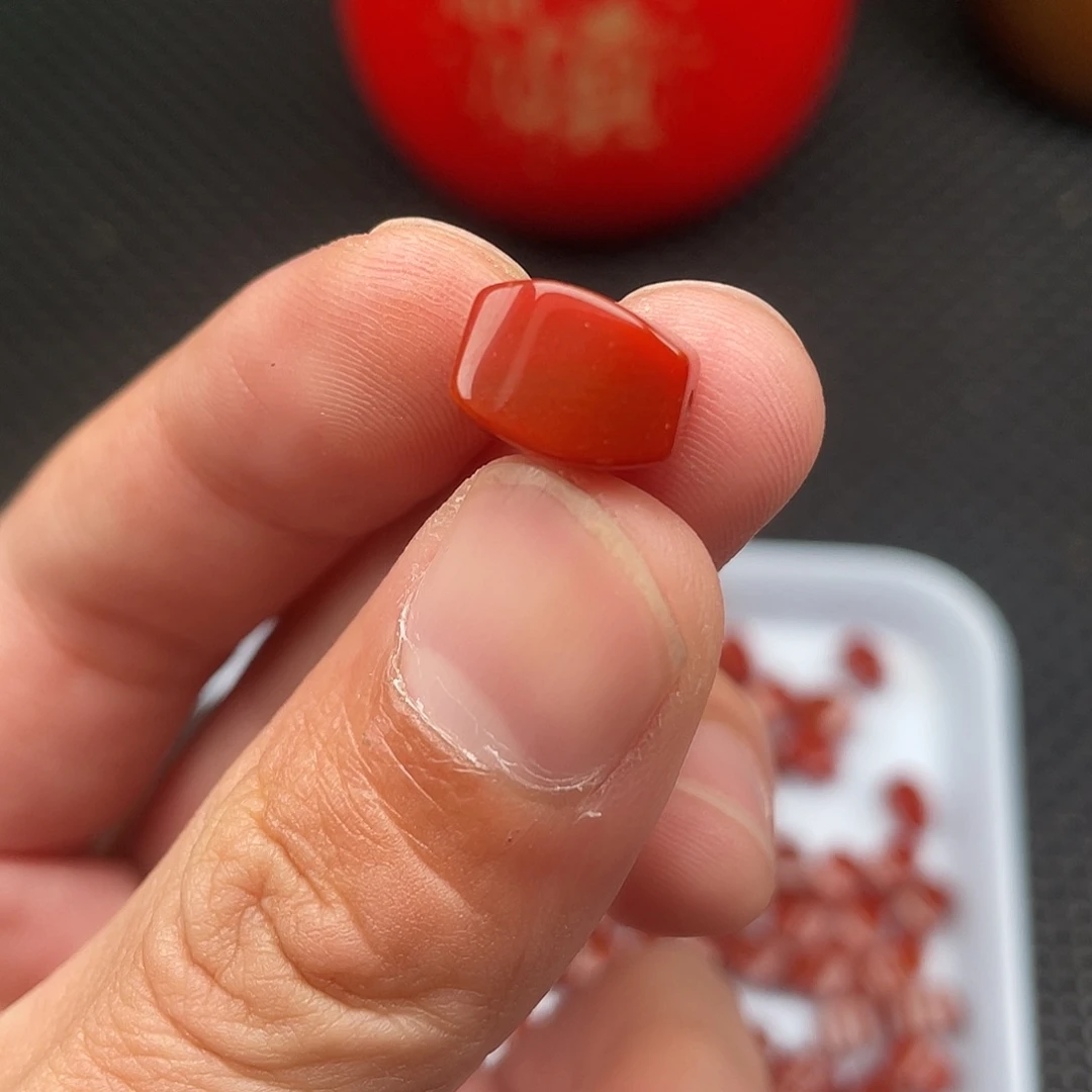南红玛瑙未镶嵌8*12柿子红转运款桶珠一颗