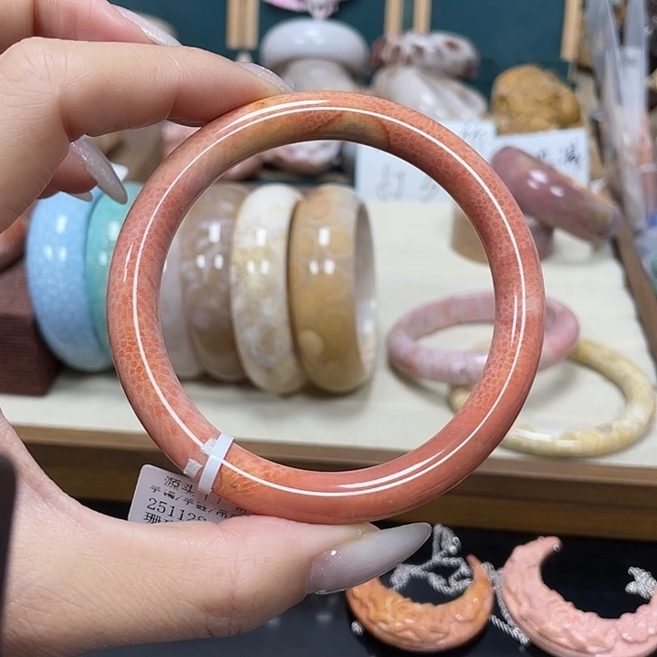 硅化玉未镶嵌手镯032