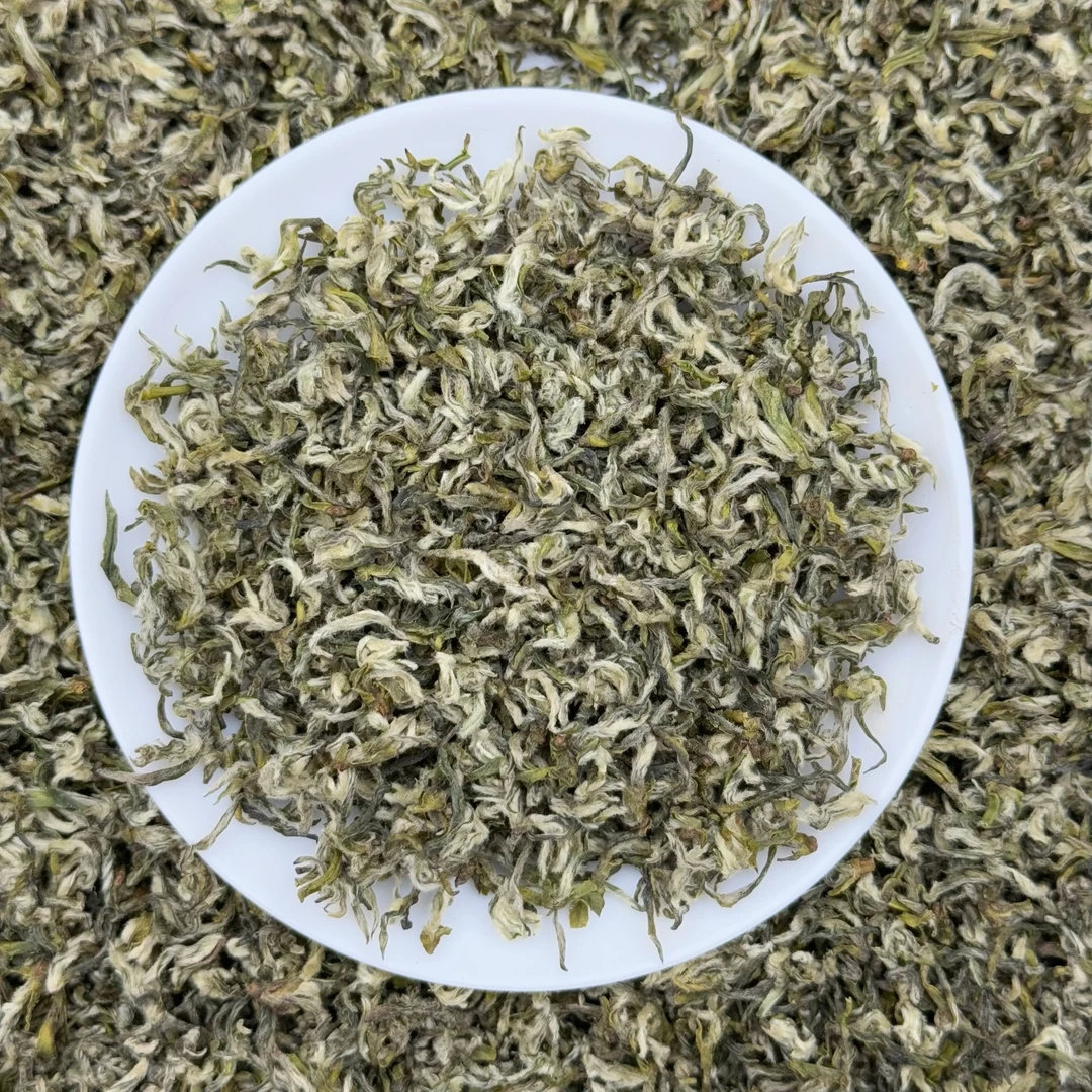 王大鹏 2025新茶甘露绿茶头采芽花果香125克罐装