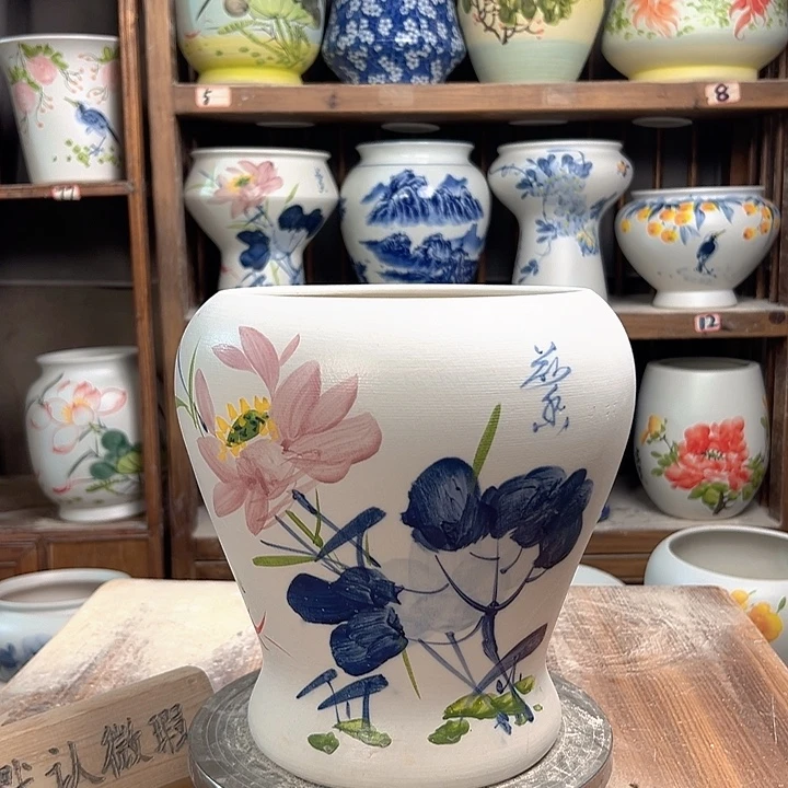 陶鱼尾青花荷花陶瓷