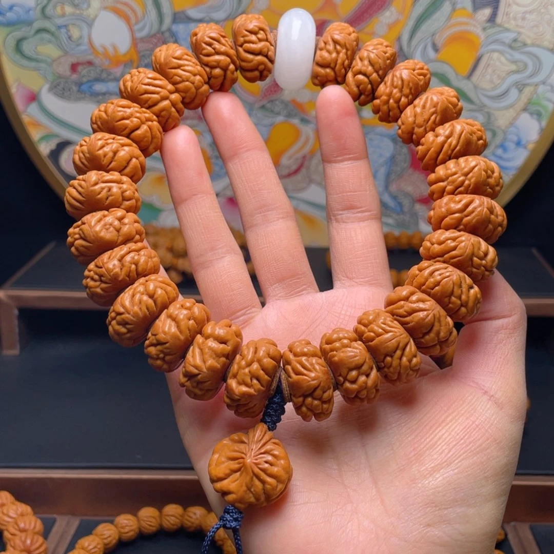 健***哥桃核吊坠22尺寸豹子头