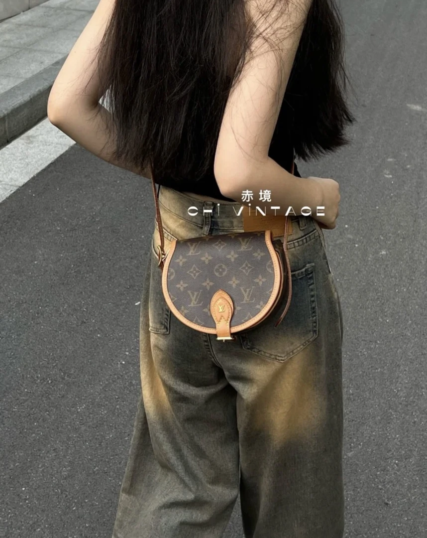 95新 LouisVuitton/路易威登 2851 棕色老花帆布涂层马鞍斜挎包20