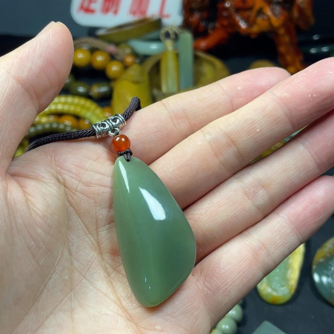 和田玉未镶嵌颈饰零*