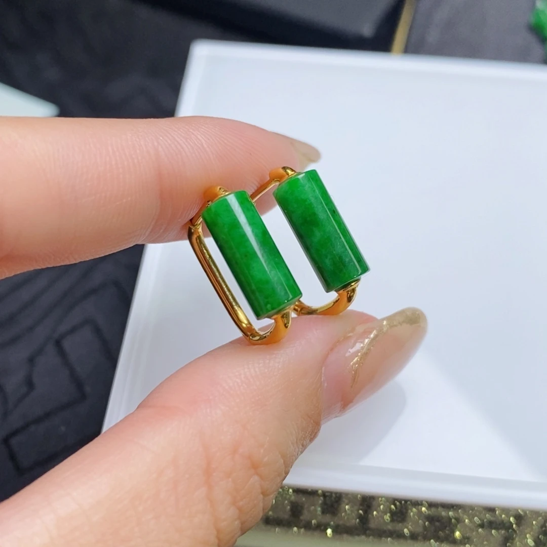 翡翠18K金镶嵌耳饰辣色长桶珠耳扣