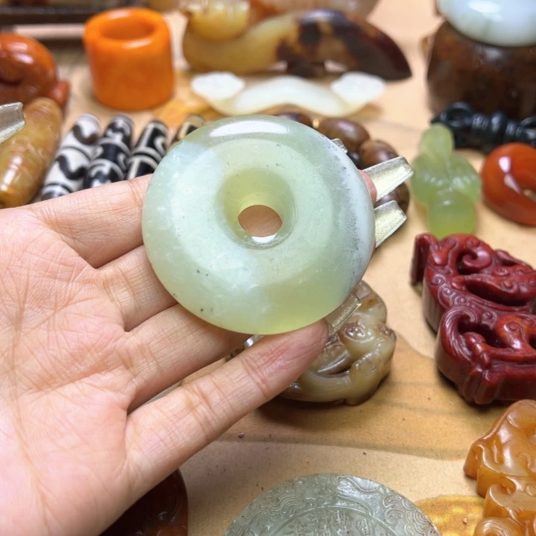 【闪购商品】蛇纹石玉颈饰未镶嵌