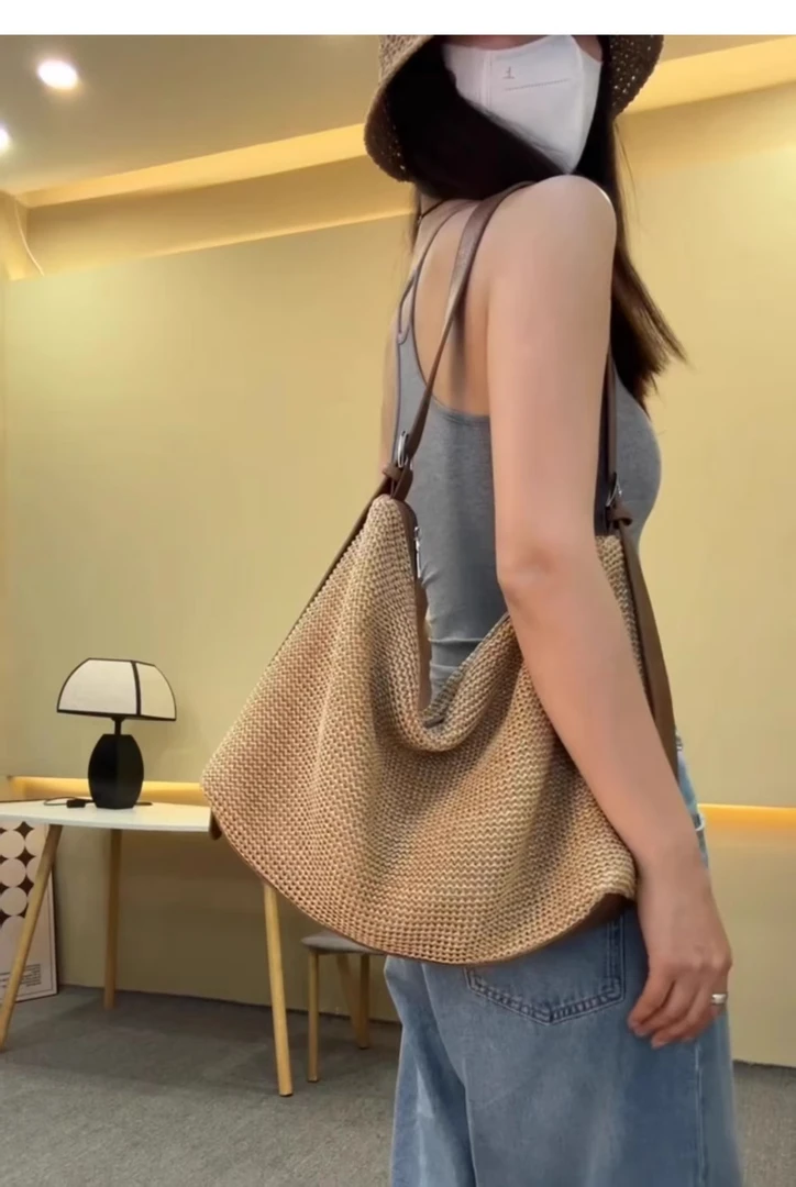 夏日拉菲草编织海边沙滩单肩包女2025新款超火斜挎手提草编托特包