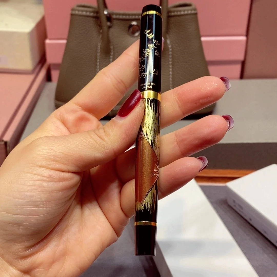 如图所示 观兰器物